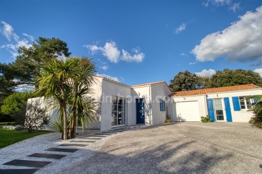 découvrez les meilleures opportunités immobilières sur l'île d'oléron : achat, vente, location de maisons et appartements dans un cadre naturel exceptionnel.