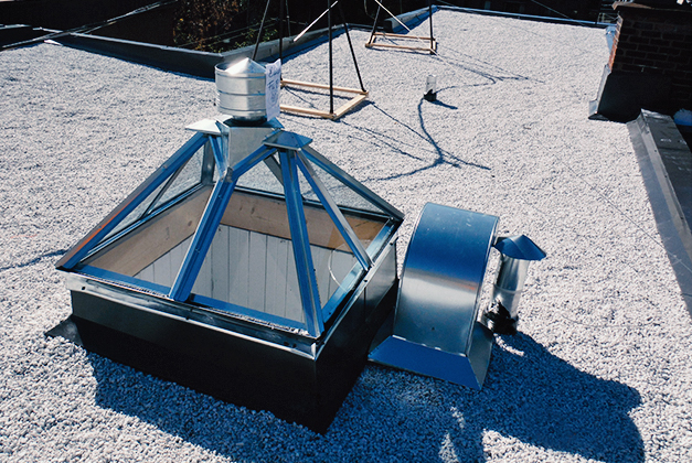 installateur puits de lumiere spécialiste en installation de puits de lumière pour illuminer naturellement votre intérieur et améliorer le confort de votre maison.
