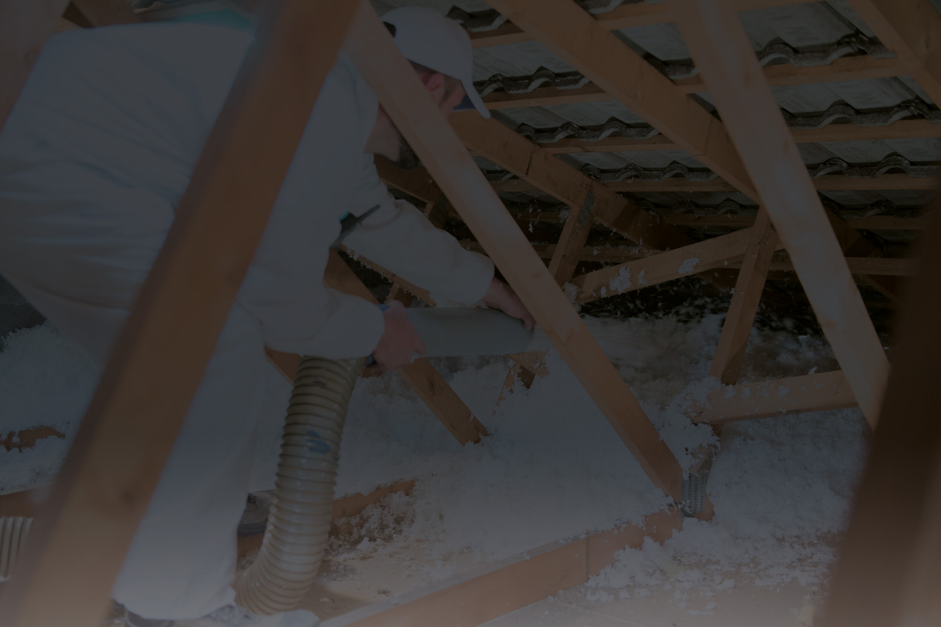 isolation combles : réduisez vos dépenses énergétiques et économisez sur votre facture grâce à une meilleure isolation thermique de vos combles.