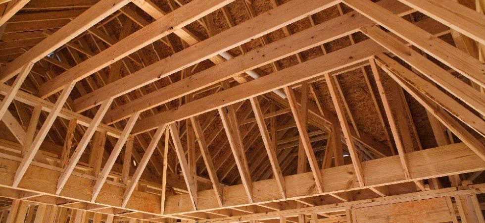 améliorez le confort de votre villa à paris avec une isolation des combles écologique en ouate de cellulose, efficace et respectueuse de l'environnement.