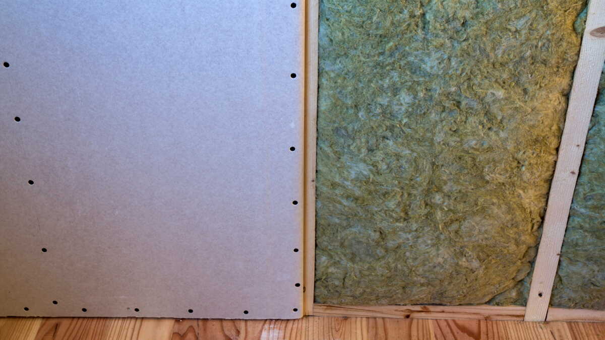 découvrez les prix de l'isolation intérieure et nos astuces pour faire des économies tout en améliorant le confort de votre maison.