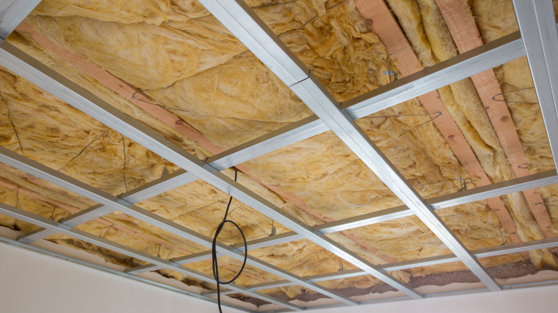 découvrez comment une isolation phonique efficace transforme votre intérieur en véritable havre de paix, en réduisant les nuisances sonores pour un confort optimal.