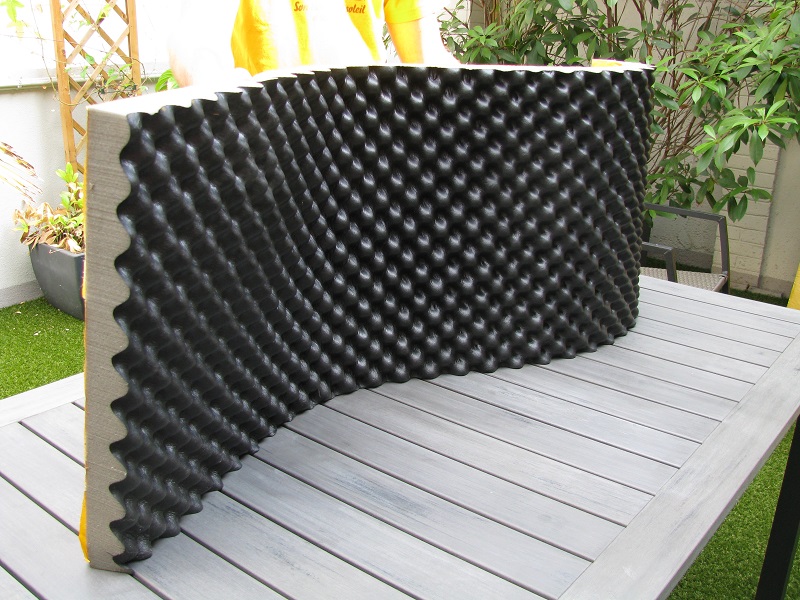 découvrez nos solutions d'isolation phonique efficaces pour réduire les nuisances sonores et améliorer le confort acoustique de votre intérieur.