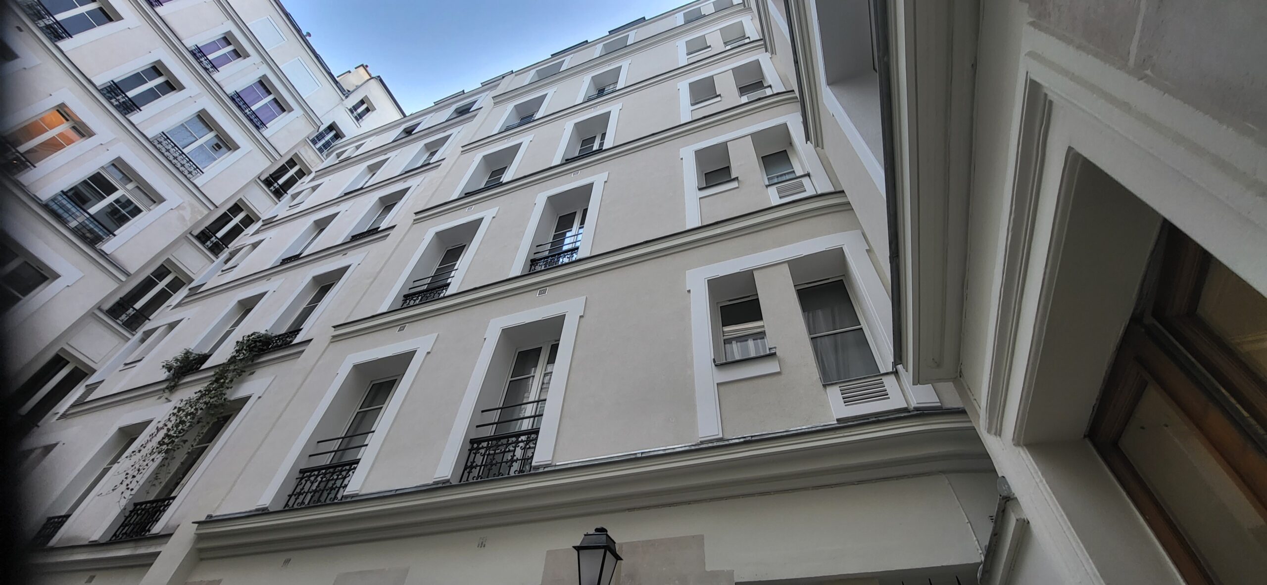 découvrez nos solutions d'isolation thermique à paris pour améliorer le confort de votre habitation et réduire vos factures d'énergie. expertise et qualité garanties.