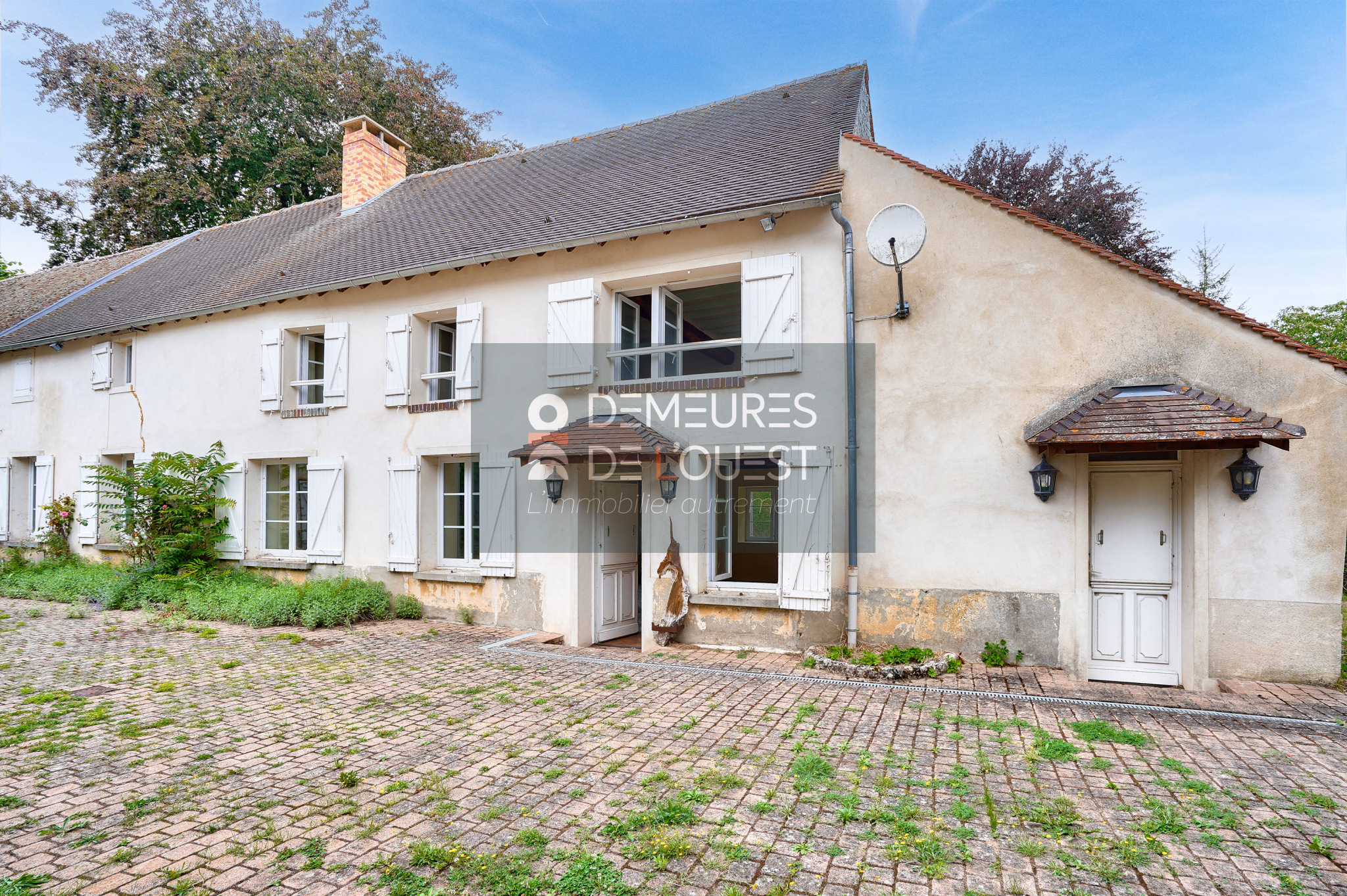 découvrez cette maison à rénover à paris, une opportunité unique pour aménager votre logement idéal au cœur de la capitale. potentiel exceptionnel et localisation prisée.