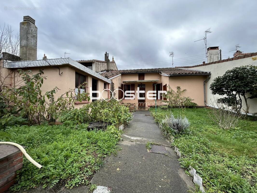 découvrez des maisons à rénover à paris et toulouse, idéal pour investir ou créer votre habitation sur mesure. trouvez des opportunités immobilières uniques.