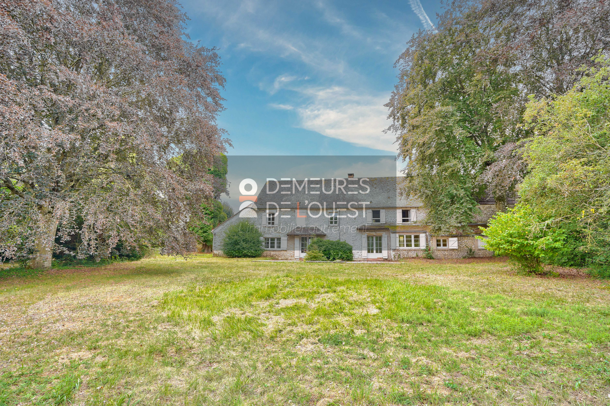 découvrez cette maison à rénover proche de paris, une opportunité idéale pour créer votre habitation sur mesure dans un cadre calme et accessible.