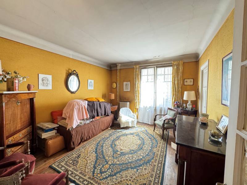 découvrez cette maison à rénover proche de paris, idéale pour un projet de rénovation sur mesure dans un cadre agréable et accessible.