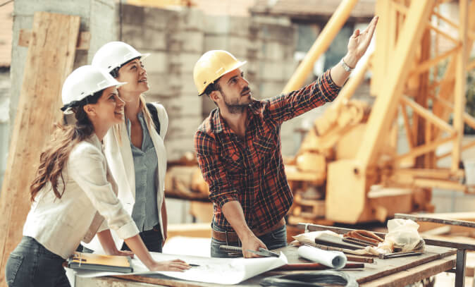 découvrez le rôle essentiel du maître d'œuvre dans la gestion et la coordination de vos projets de construction pour garantir qualité et respect des délais.