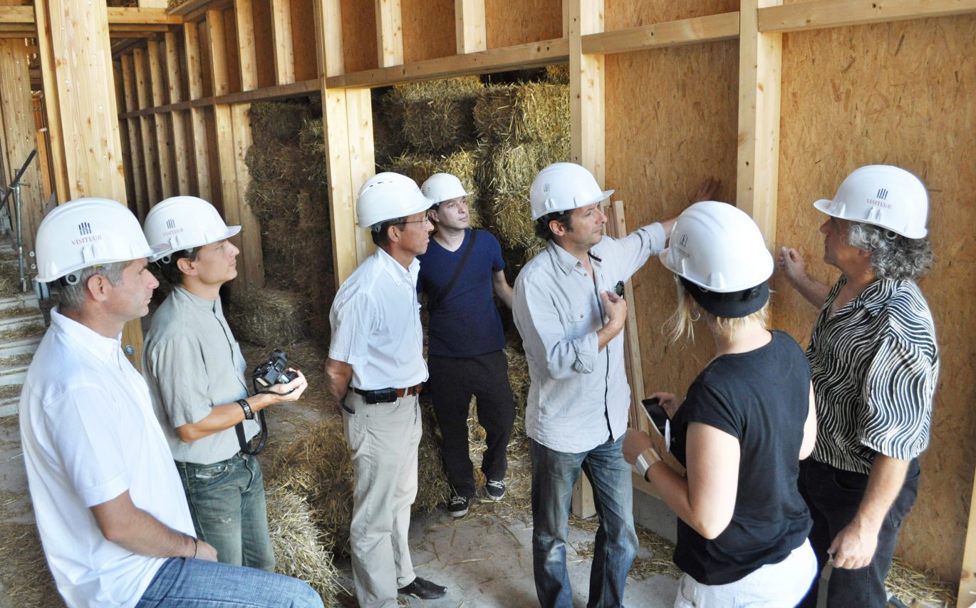 découvrez nos services de maîtrise d'œuvre pour assurer la gestion complète de vos projets de construction, garantissant qualité, respect des délais et maîtrise des coûts.