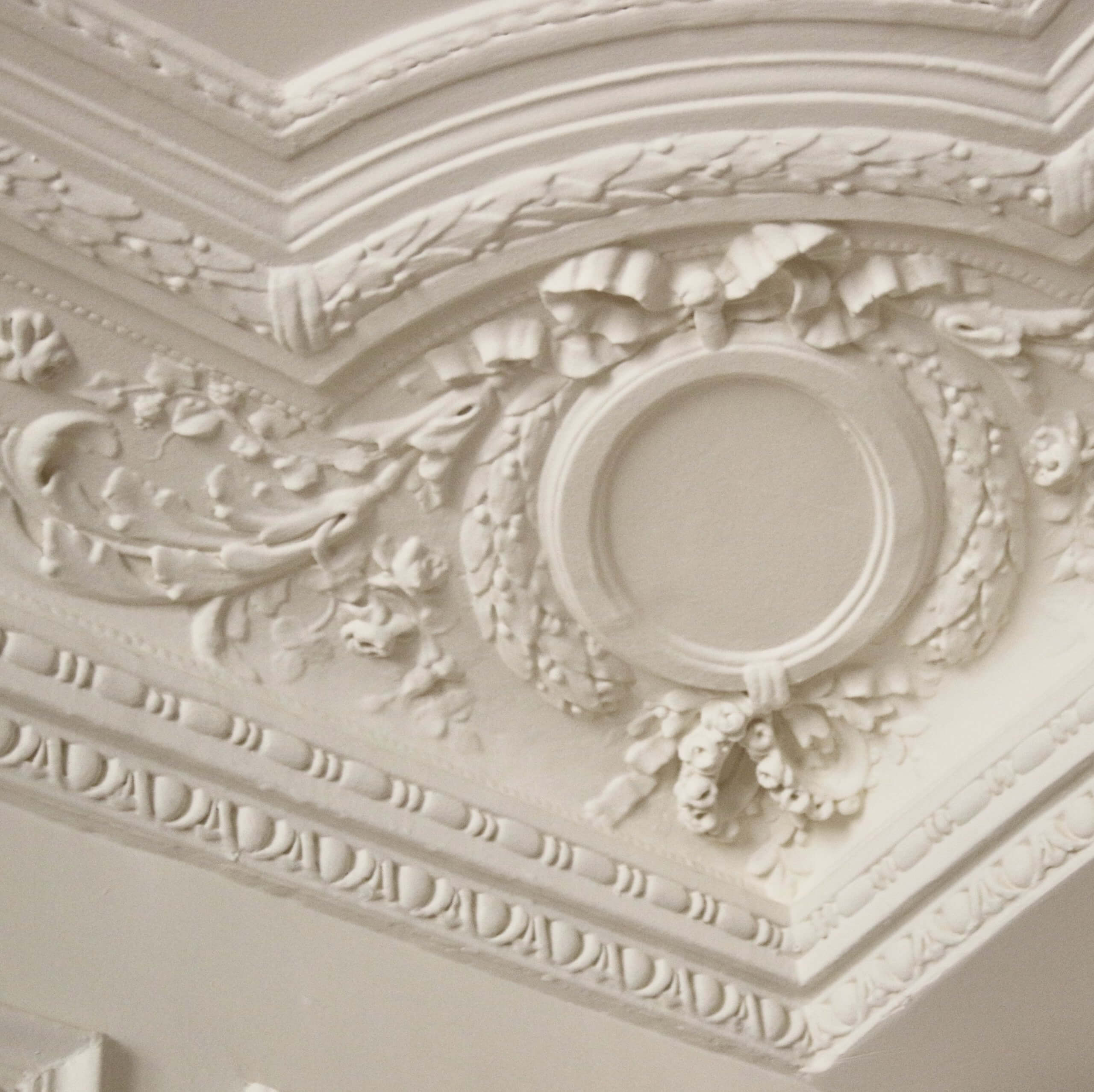 découvrez un mur haussmannien authentique alliant élégance et charme historique pour sublimer votre intérieur.