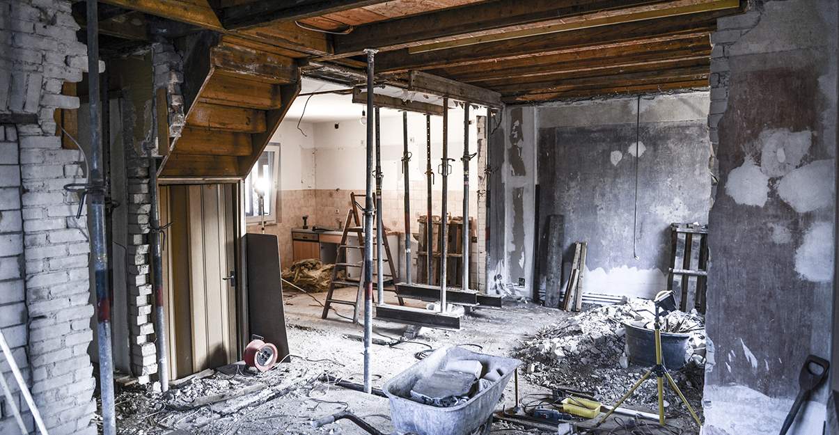 découvrez comment optimiser le coût de vos rénovations maison au m² grâce à des astuces pratiques et des conseils de professionnels pour un budget maîtrisé.