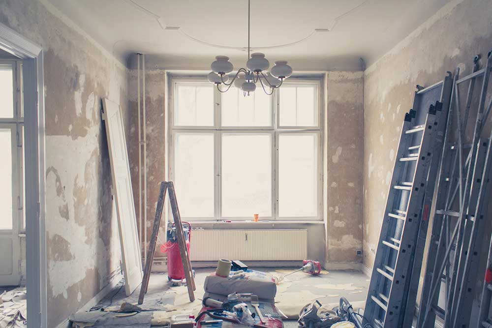 découvrez l'ordre efficace des travaux pour une rénovation d'appartement réussie, étape par étape, pour un résultat optimal et sans stress.