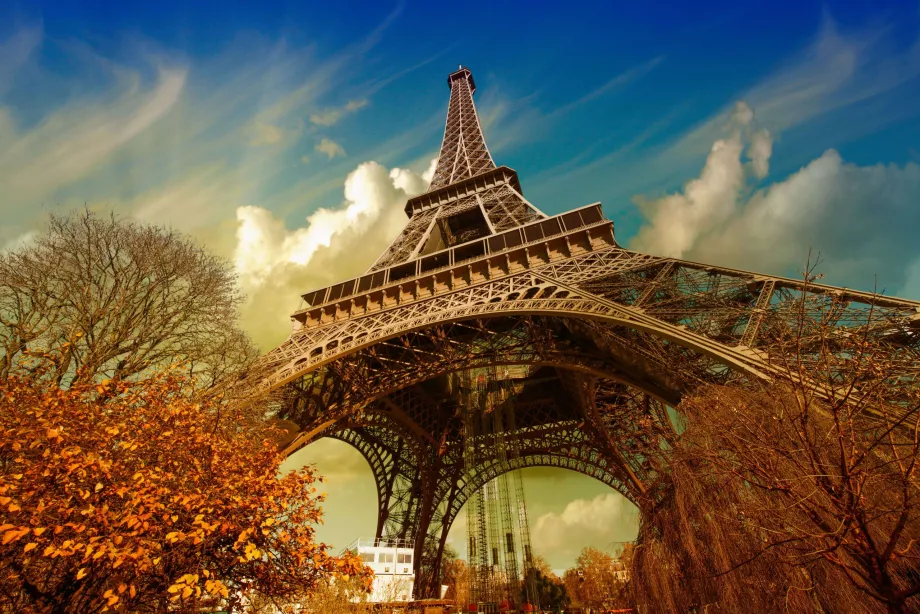 découvrez paris rénové : un mélange parfait entre charme historique et modernité, offrant des espaces rénovés avec élégance pour un cadre de vie unique.