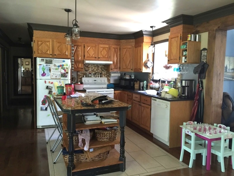 découvrez comment peindre une cuisine en chêne pour lui donner un nouveau souffle. guide étape par étape, conseils pratiques et choix des couleurs pour une rénovation réussie.