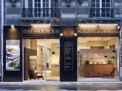 découvrez nos experts locaux en peinture d'appartement à paris pour un service professionnel et personnalisé. donnez un nouveau souffle à votre intérieur avec des peintres qualifiés et expérimentés.