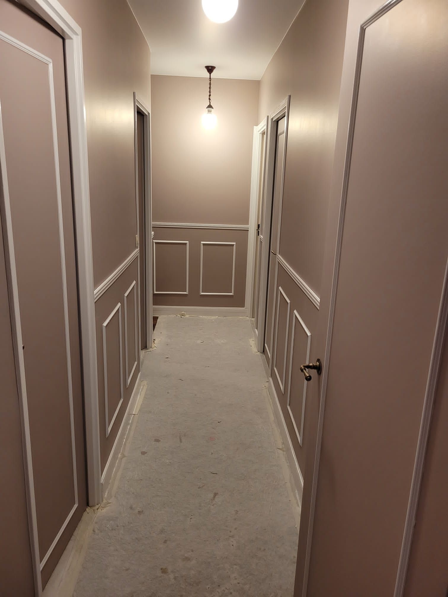 découvrez notre service de peinture intérieure artisanale à paris et en île-de-france, offrant des finitions de qualité pour sublimer votre intérieur avec savoir-faire et professionnalisme.