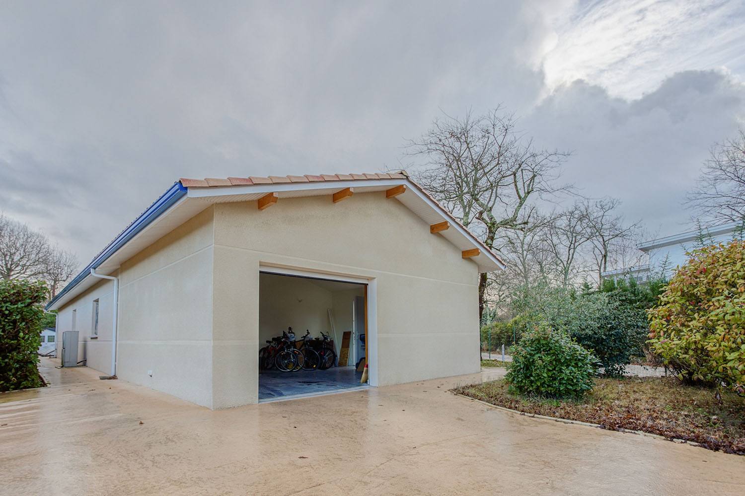 téléchargez gratuitement votre plan de garage en parpaing de 20m2, facile à réaliser et optimisé pour un espace fonctionnel.