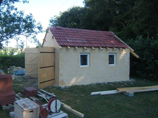 téléchargez gratuitement votre plan de garage en parpaing de 20m², simple et détaillé, idéal pour tous vos projets de construction.