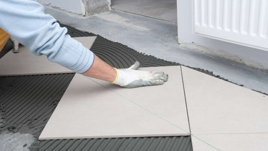 découvrez nos conseils et astuces pour la pose de carrelage réussie, du choix des matériaux à la finition, pour un résultat professionnel et durable.