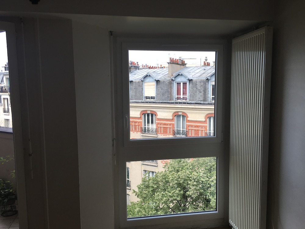 service professionnel de pose de fenêtres pvc à paris, pour une isolation optimale et un rendu esthétique. devis gratuit et intervention rapide.