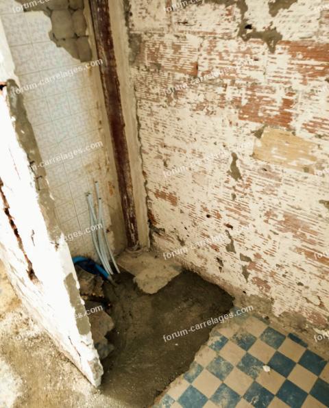 découvrez comment poser du carrelage sur un ancien revêtement facilement et efficacement grâce à nos conseils pratiques et astuces professionnelles.