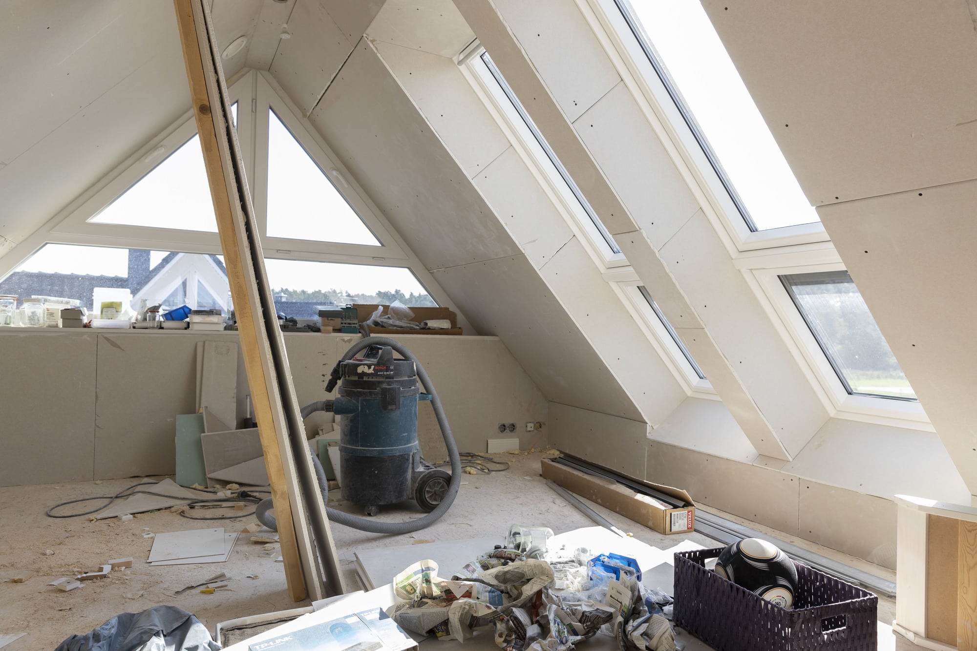 découvrez les tarifs pour l'aménagement de combles de 20m2 : coûts, matériaux et conseils pour optimiser votre espace sous toiture.