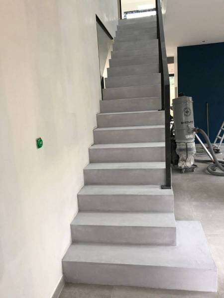 découvrez les prix du béton ciré pour tous vos projets de décoration intérieure et extérieure. obtenez un guide complet des tarifs et conseils pour choisir le meilleur rapport qualité-prix.