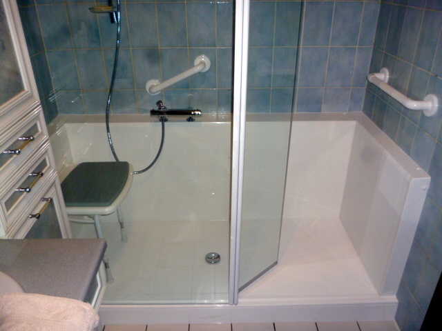 découvrez les prix pour le changement de baignoire et obtenez des conseils pour bien choisir votre nouvelle baignoire. comparez les tarifs des professionnels et planifiez votre rénovation salle de bain.