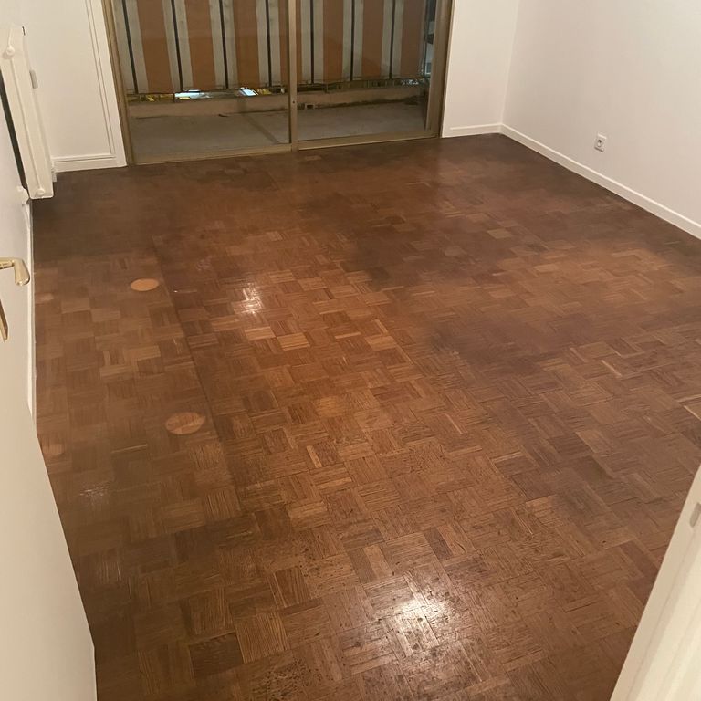 découvrez le prix du changement de parquet : coûts détaillés, facteurs influençant le tarif et conseils pour un choix économique et de qualité.