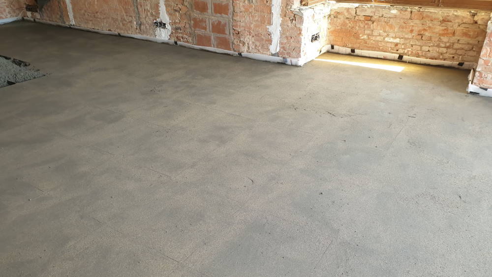 découvrez les prix au m² pour la chape extérieure et obtenez un aperçu clair des coûts pour vos travaux de revêtement de sol extérieur.