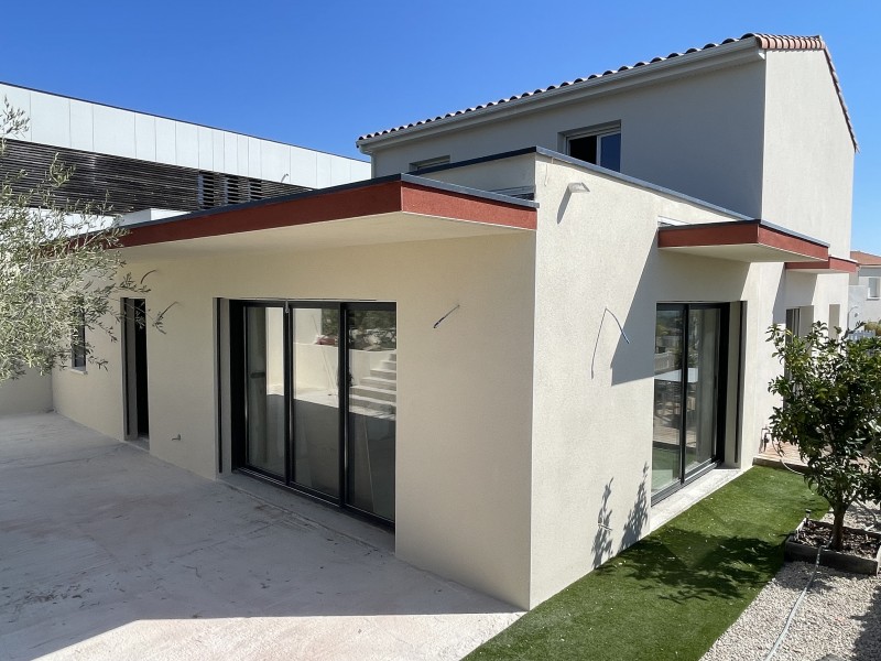 découvrez les prix au m² pour un ravalement de façade et obtenez une estimation précise pour la rénovation de votre extérieur.