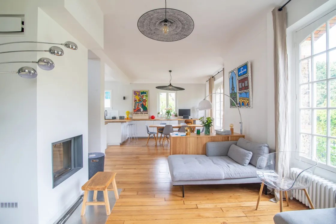 découvrez les prix au m² pour la rénovation avec un architecte : conseils, tarifs et facteurs influençant le coût de votre projet de rénovation.