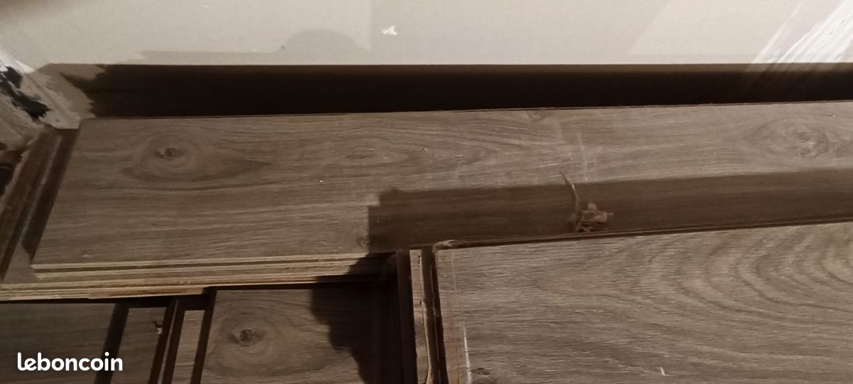 découvrez les prix du parquet stratifié au mètre carré pour choisir un revêtement de sol adapté à votre budget et à votre style.