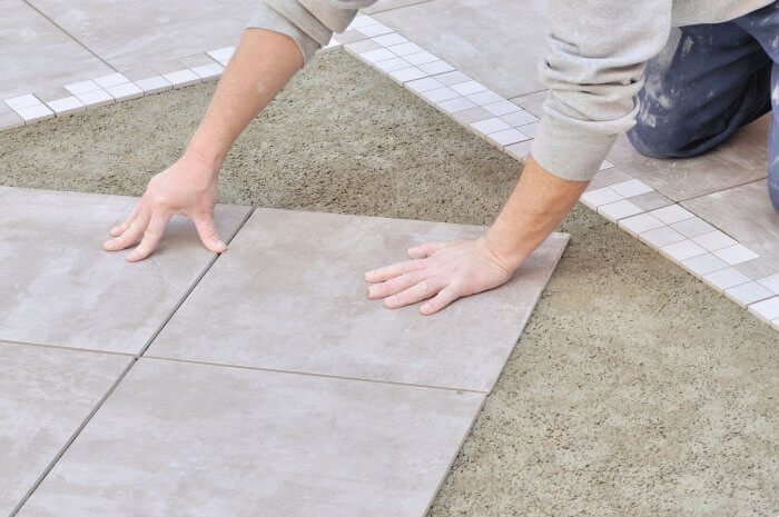 découvrez nos tarifs compétitifs pour la pose de carrelage extérieur. obtenez un devis précis et des conseils d'experts pour valoriser vos espaces extérieurs avec un revêtement durable et esthétique.