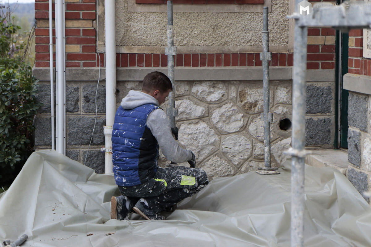 découvrez les tarifs estimatifs pour le ravalement de façade en 2025. obtenez des informations claires et à jour pour planifier vos travaux de rénovation extérieure.