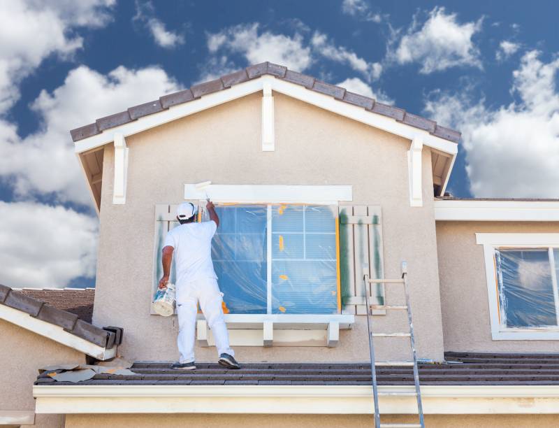 prix ravalement facade 4 découvrez les prix du ravalement de façade pour planifier votre budget en toute sérénité. obtenez des conseils et des estimations précises pour rénover l'extérieur de votre maison.