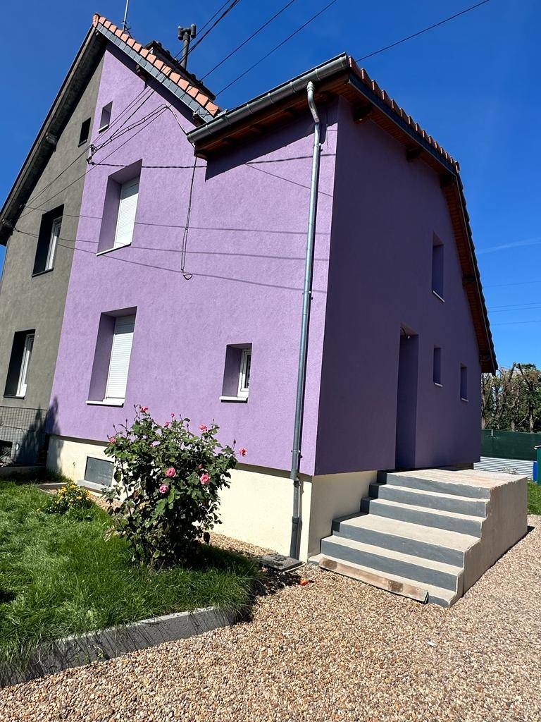 découvrez les prix du ravalement de façade pour immeuble et les solutions d'isolation adaptées pour améliorer l'efficacité énergétique et valoriser votre bâtiment.