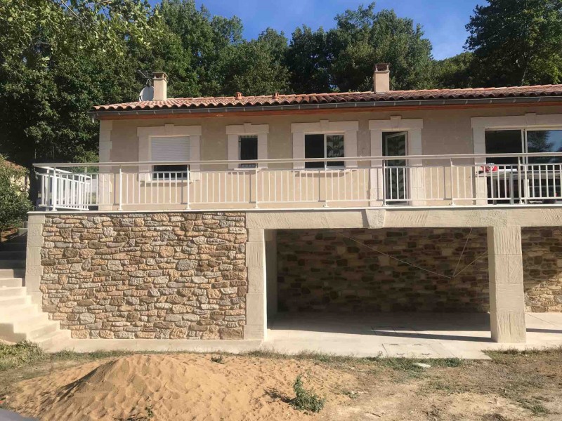 découvrez les tarifs compétitifs pour le ravalement de pierre et donnez une nouvelle vie à votre façade grâce à nos experts qualifiés.