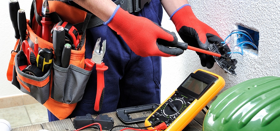 découvrez les prix pour la remise aux normes électriques et assurez-vous la sécurité de votre installation avec des travaux conformes aux règlementations en vigueur.