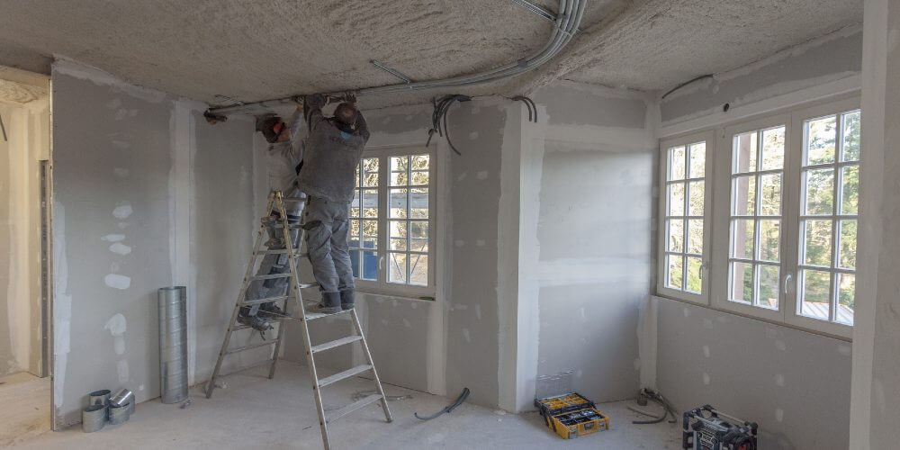 découvrez les prix moyens de la rénovation électrique au m² pour planifier votre budget avec précision. comparez les tarifs des professionnels et optimisez vos travaux d'électricité.