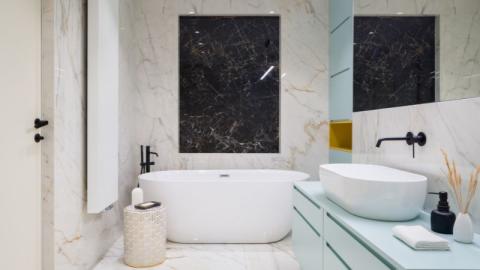 découvrez nos conseils pour estimer le prix de rénovation d'une salle de bain de 5m² et optimisez votre budget efficacement.