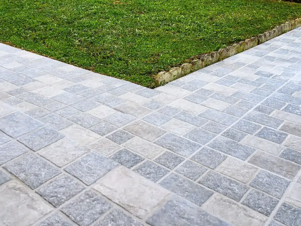 découvrez les prix des terrasses carrelées et obtenez une estimation précise pour aménager votre espace extérieur avec style et durabilité.