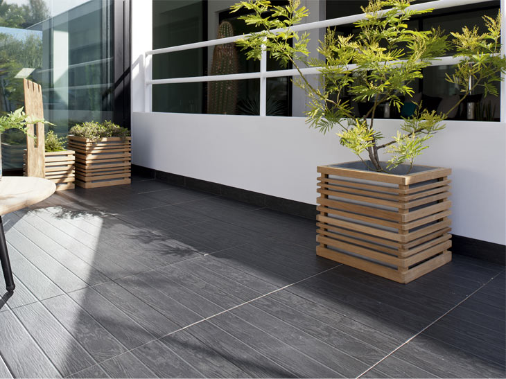 découvrez les prix pour une terrasse carrelée et obtenez des conseils pour bien choisir votre carrelage en fonction de votre budget et de votre style.