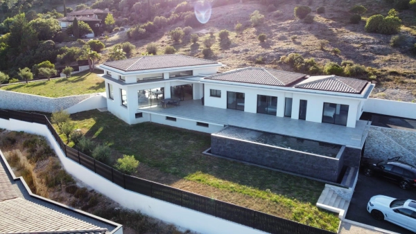 découvrez des projets architecturaux d'exception à toulon avec notre expert architecte. propriété unique, design innovant et conseils personnalisés pour votre futur logement.