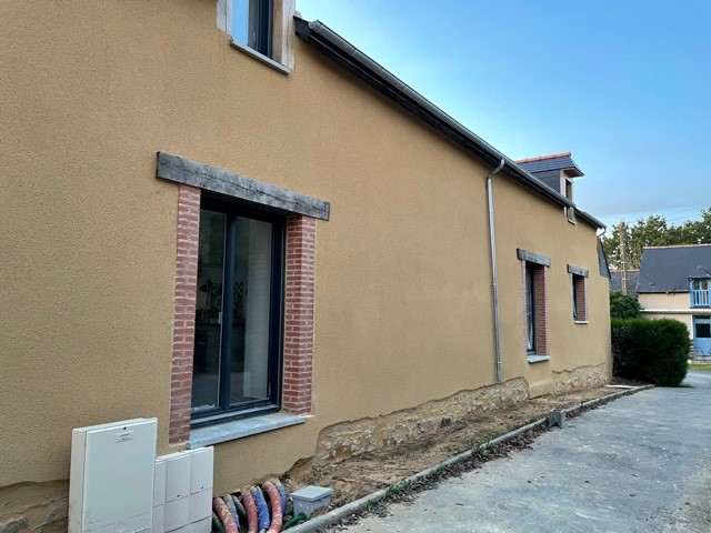 service professionnel de ravalement de façade pour redonner éclat et protection à votre bâtiment. expertise, qualité et durabilité garanties.