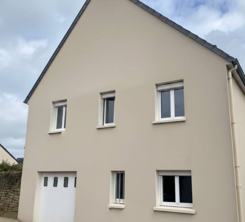 experts en ravalement de façade professionnelle, nous redonnons éclat et protection à vos bâtiments avec des techniques adaptées et durables.