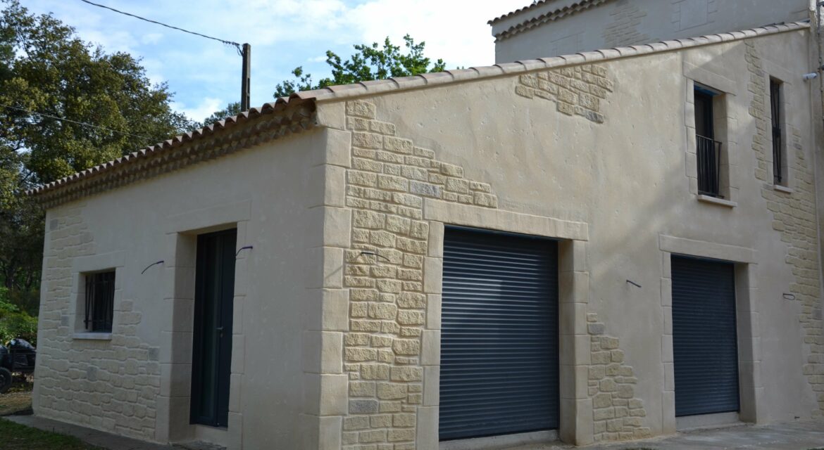 ravalement facade pierre 2 expert en ravalement de façade en pierre, nous redonnons éclat et protection à vos murs extérieurs tout en respectant le caractère naturel de votre bâtiment.