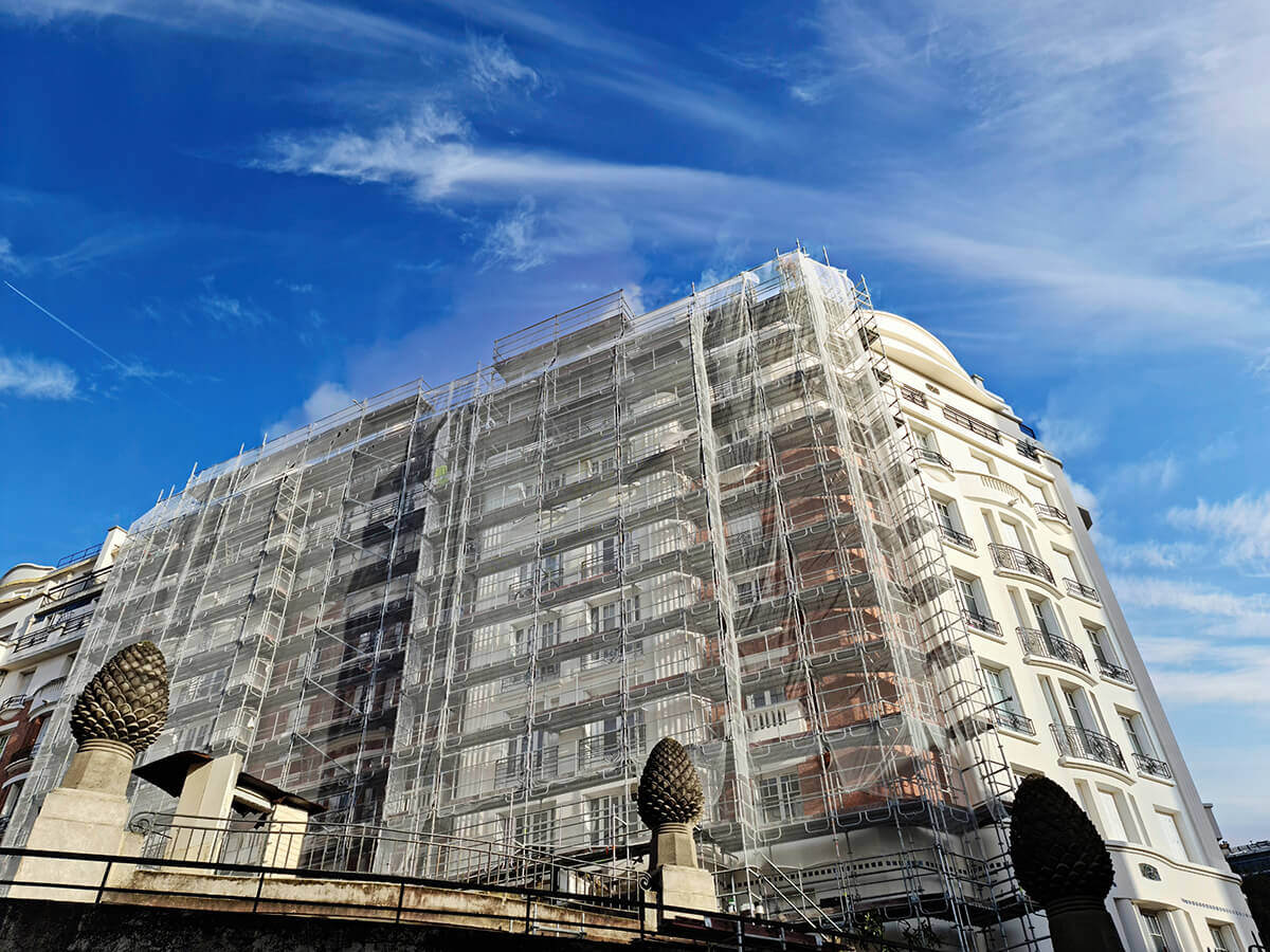 expert en ravalement d'immeuble à paris, nous offrons des services de rénovation et d'embellissement pour préserver la beauté et la valeur de votre bâtiment.