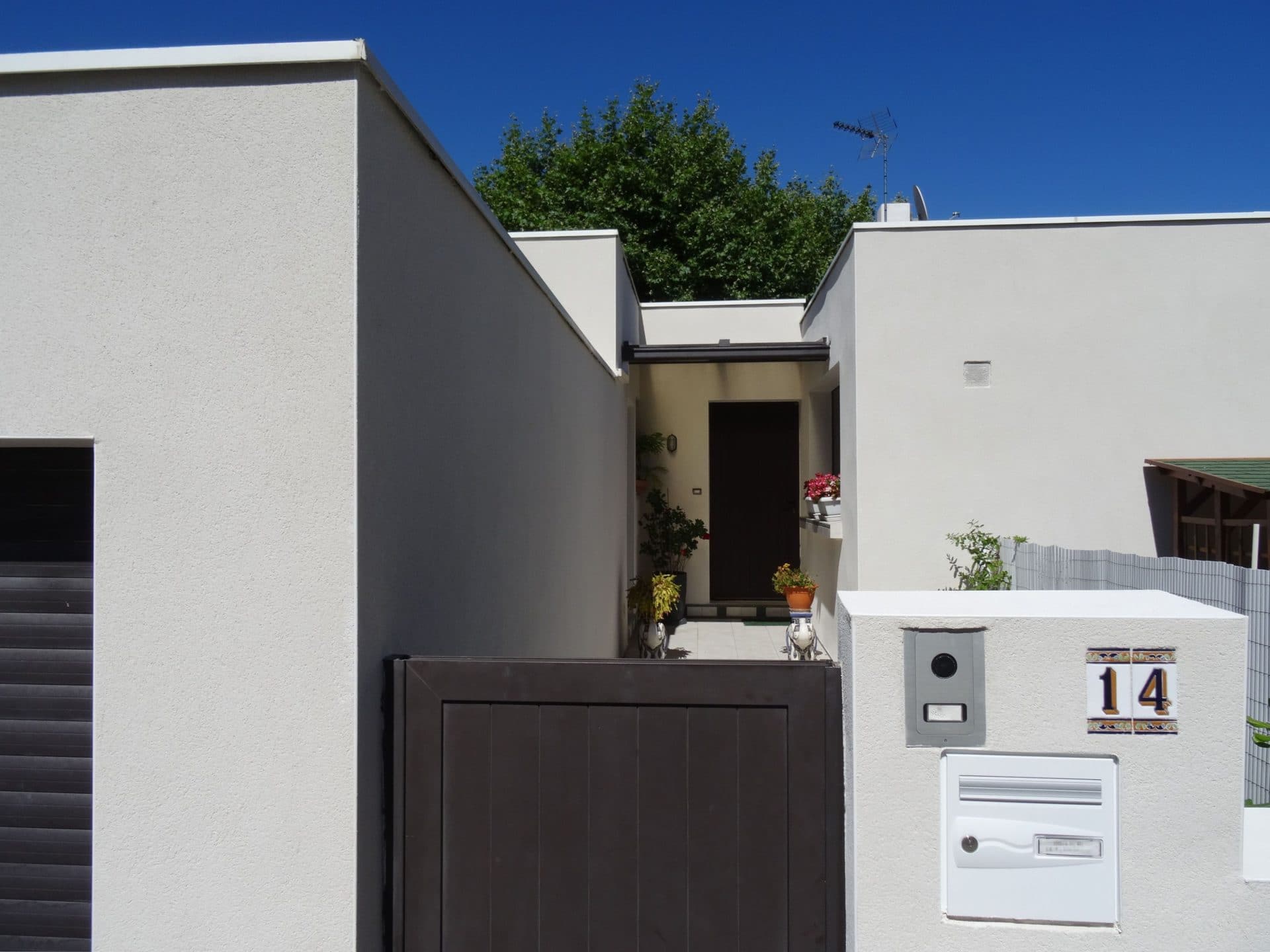 découvrez nos services professionnels de ravalement de maison pour transformer et protéger votre façade. expertise, qualité et durabilité assurées.